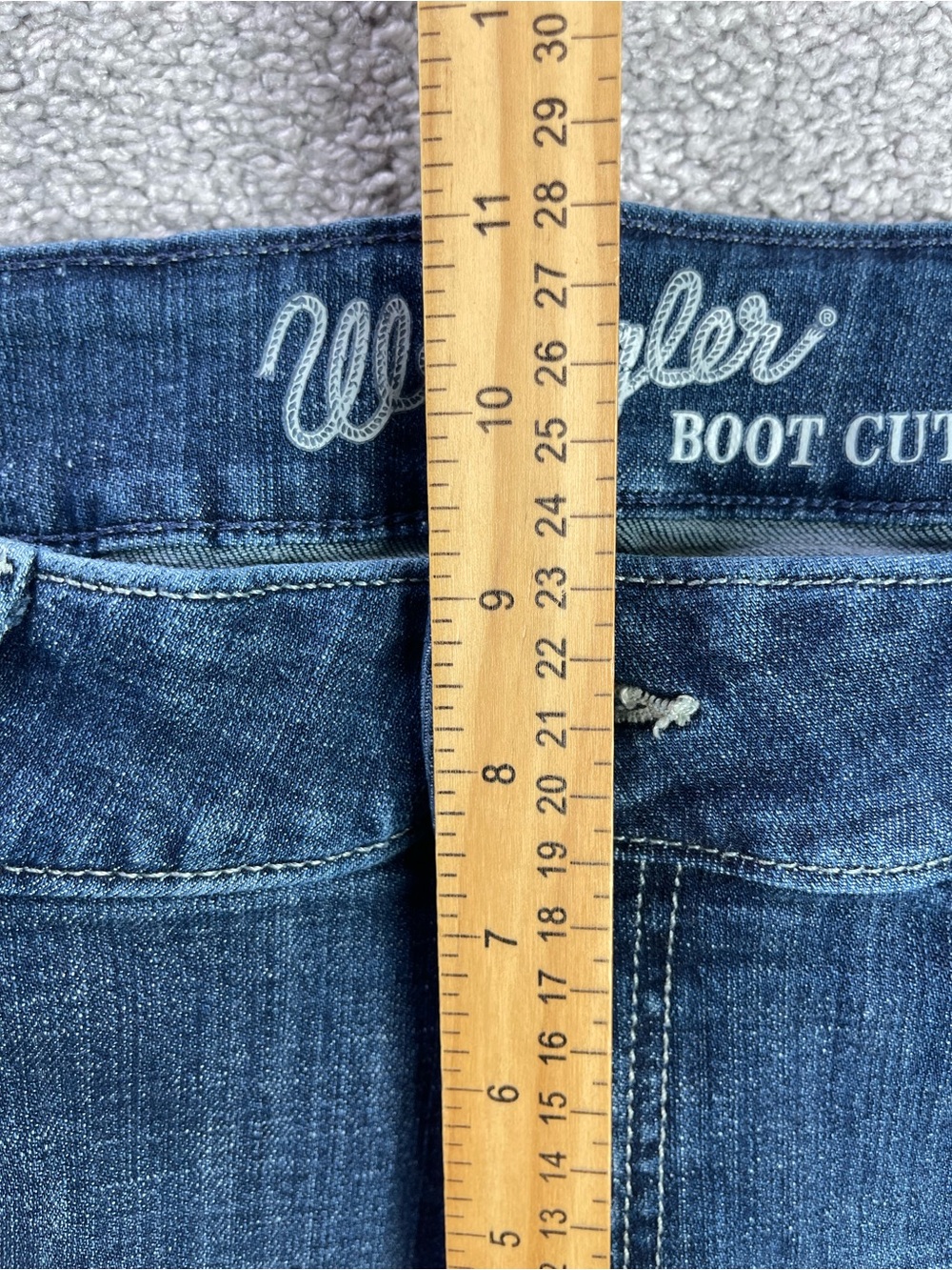 Wrangler Jeans Women’s 11 Blue Boot Cut Low Rise Medium Wash Stretch Western - Picture 6 of 9